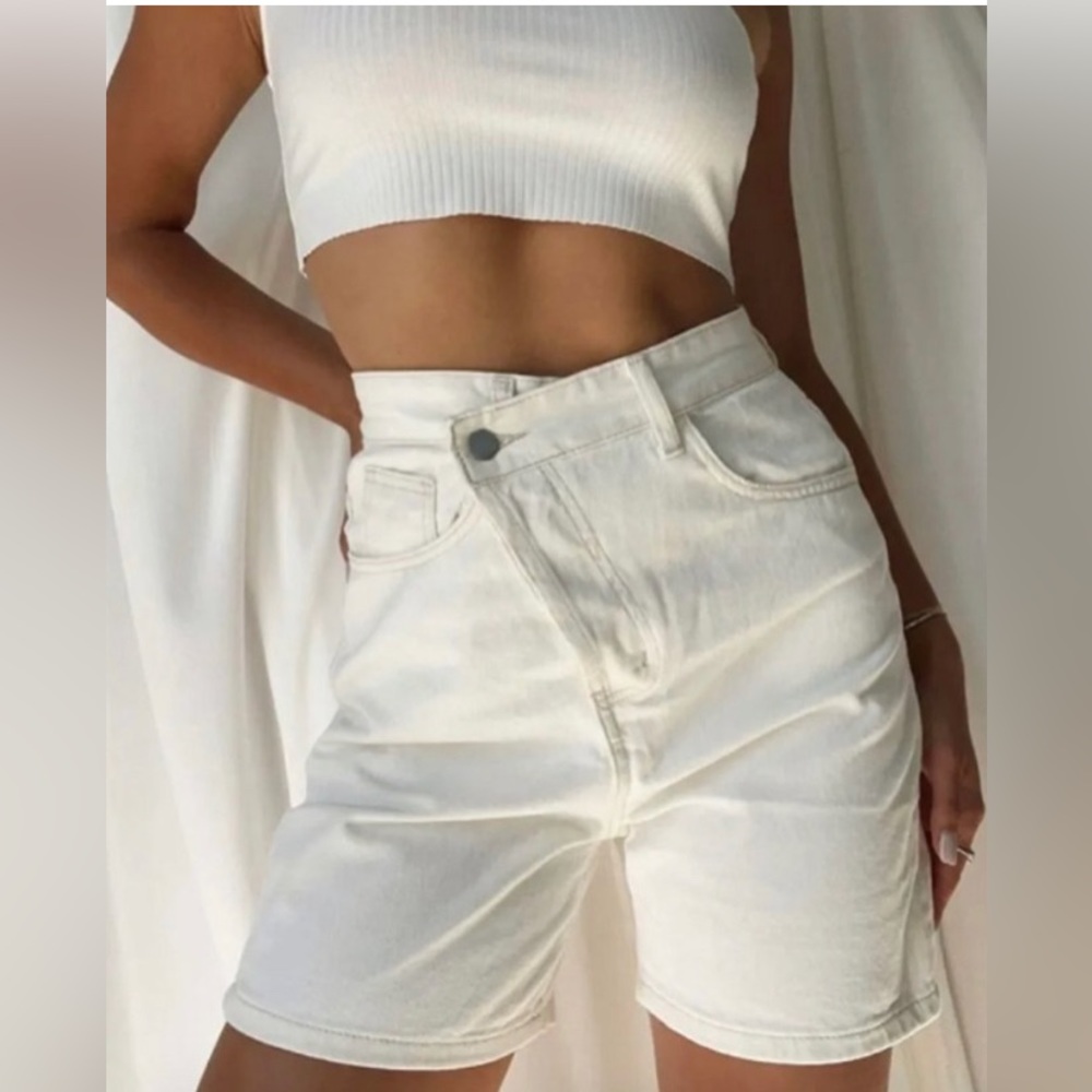 12TH Tribe Asymmetric Ivory Jean Short Size M Retail $60.00